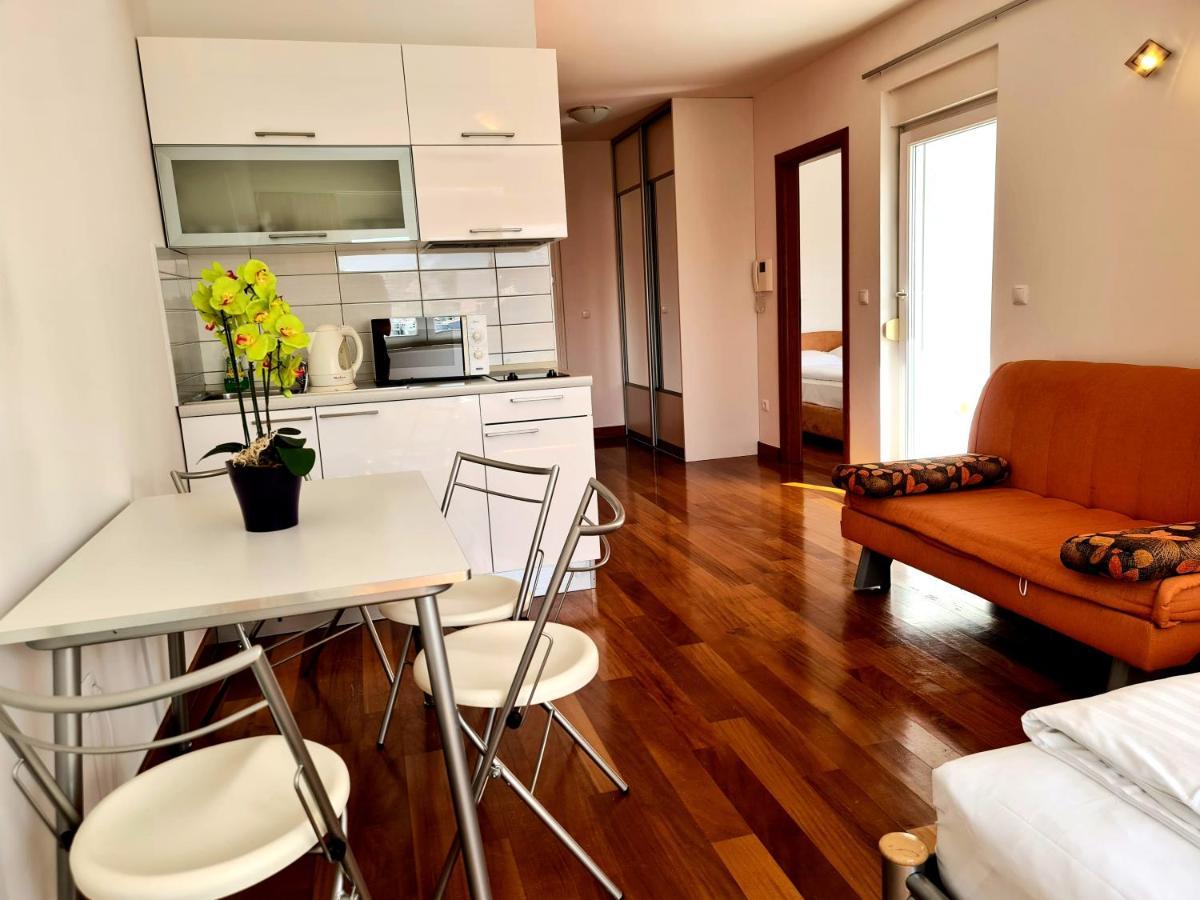 Apartments Veronika Макарська Екстер'єр фото